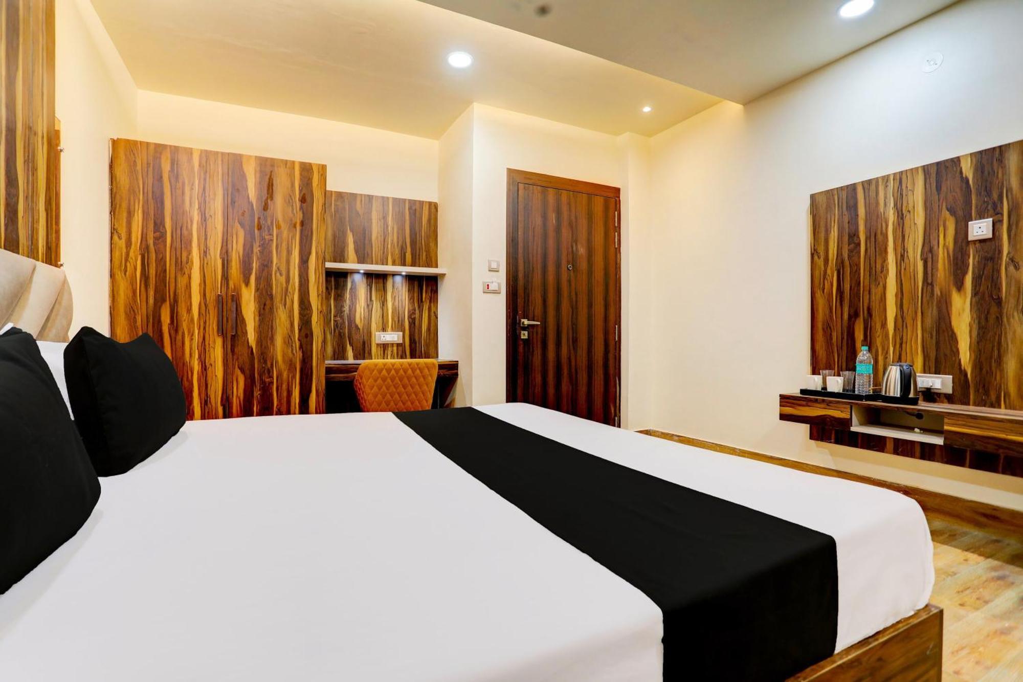 Hotel O Krishna Greens Kanpur Zewnętrze zdjęcie